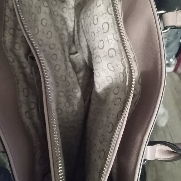 Women's Guess Purse - Picture 3 of 3